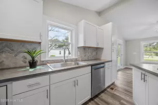 108 Park Ave, Beaufort, NC 28516 - Photo 11