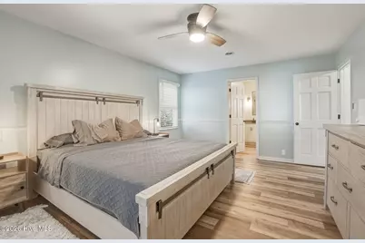 428 Holly Street, Emerald Isle, NC 28594 - Photo 17