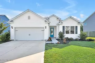 304 Edgewater Wy, Surf City, NC 28445 - Photo 1
