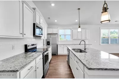 304 Edgewater Way, Surf City, NC 28445 - Photo 5