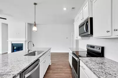 304 Edgewater Way, Surf City, NC 28445 - Photo 9
