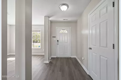 300 Carlisle Court, Jacksonville, NC 28540 - Photo 5
