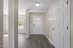 300 Carlisle Ct, Jacksonville, NC 28540 - Photo 5