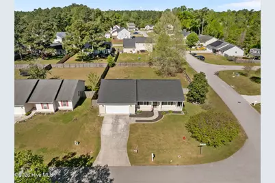 300 Carlisle Court, Jacksonville, NC 28540 - Photo 35