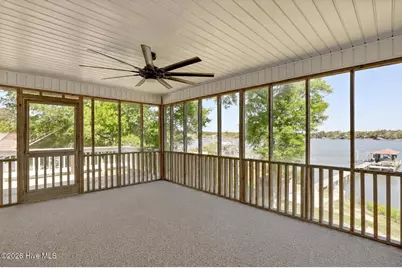 725 Chadwick Shores Drive, Sneads Ferry, NC 28460 - Photo 19
