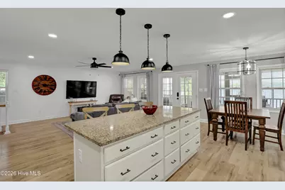 725 Chadwick Shores Drive, Sneads Ferry, NC 28460 - Photo 13