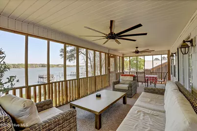 725 Chadwick Shores Drive, Sneads Ferry, NC 28460 - Photo 17