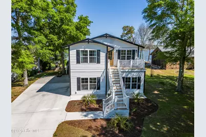 725 Chadwick Shores Drive, Sneads Ferry, NC 28460 - Photo 1