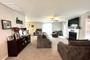 1109 Carteret Mnr Dr, Jacksonville, NC 28546 - Photo 5