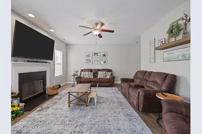 105 Sparrows Point Lane, Jacksonville, NC 28540 - Photo 11