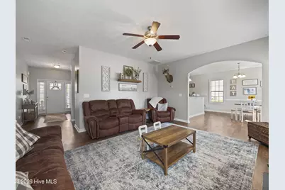 105 Sparrows Point Lane, Jacksonville, NC 28540 - Photo 9