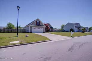 110 Blackheath Dr, New Bern, NC 28560 - Photo 7