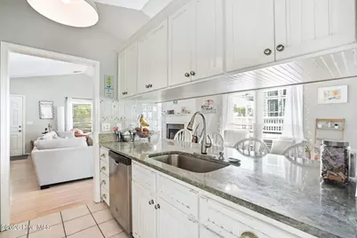 914 Oceanward Lane, Carolina Beach, NC 28428 - Photo 15