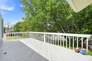 914 Oceanward Ln, Carolina Beach, NC 28428 - Photo 7