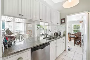 914 Oceanward Ln, Carolina Beach, NC 28428 - Photo 13