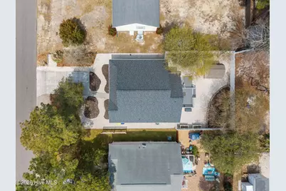 208 NE 52nd Street, Oak Island, NC 28465 - Photo 23