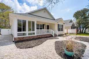 208 NE 52nd St, Oak Island, NC 28465 - Photo 5