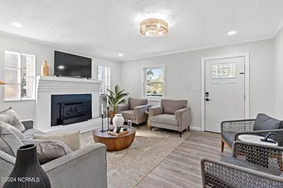 226 NE 48th Street, Oak Island, NC 28465 - Photo 5