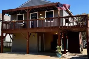 705 W Durham St, Kill Devil Hills, NC 27948 - Photo 1