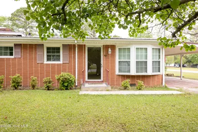 321 N Church Avenue, Garland, NC 28441 - Photo 3