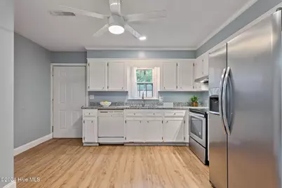 2021 Eveton Lane, Sanford, NC 27330 - Photo 9