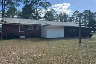 204 Lane St, Maxton, NC 28364 - Photo 1