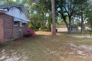204 Lane St, Maxton, NC 28364 - Photo 3
