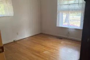 204 Lane St, Maxton, NC 28364 - Photo 5