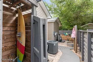 124 NE 15th St, Oak Island, NC 28465 - Photo 39