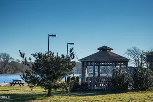 916 E Dolphin Dr, Oak Island, NC 28465 - Photo 61