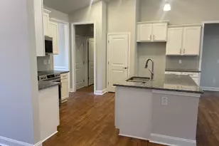 409 S Carey St, La Grange, NC 28551 - Photo 9