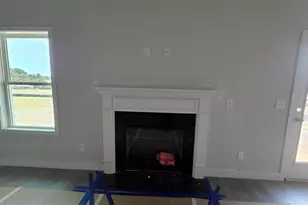 409 S Carey St, La Grange, NC 28551 - Photo 5