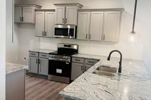 407 S Carey St, La Grange, NC 28551 - Photo 11