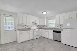 866 Harrison Creek Rd, Rocky Point, NC 28457 - Photo 11