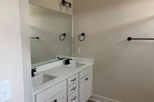 187 Spring Meadows Dr, Aberdeen, NC 28315 - Photo 11