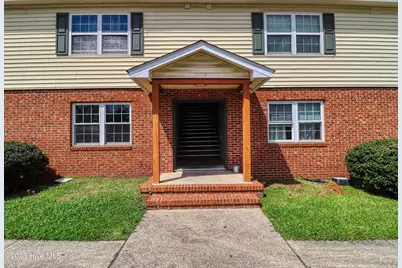 2318 Indian Drive #B7, Jacksonville, NC 28546 - Photo 1