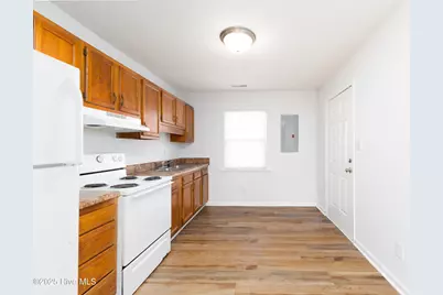 2322 Indian Drive #B7, Jacksonville, NC 28546 - Photo 5