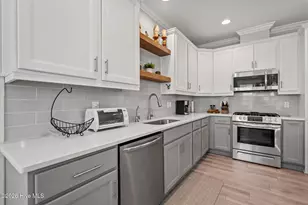 105 E Keel Dr, Hampstead, NC 28443 - Photo 17