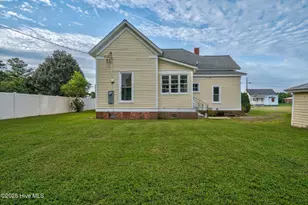 206 W Blalock Rd, Lucama, NC 27851 - Photo 33