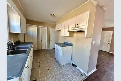 906 Cypress Street, Rockingham, NC 28379 - Photo 7