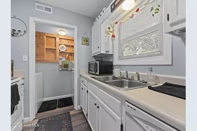 621 Shadowridge Road, Jacksonville, NC 28546 - Photo 13