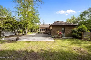 801 Deerfoot Cir, New Bern, NC 28562 - Photo 9