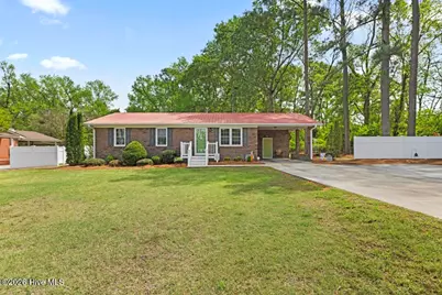 481 S Railroad Avenue, Beulaville, NC 28518 - Photo 1