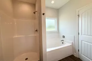 3000 Bluewater Blvd, New Bern, NC 28562 - Photo 11