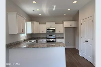 3000 Bluewater Boulevard, New Bern, NC 28562 - Photo 13