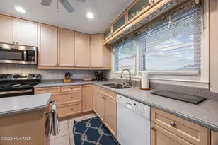 124 Starfish Dr, Holden Beach, NC 28462 - Photo 31
