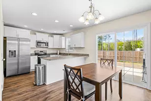 481 Worsley Wy, Jacksonville, NC 28546 - Photo 11