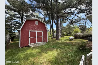 303 Sycamore Drive, Beaufort, NC 28516 - Photo 3