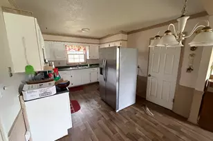 303 Sycamore Dr, Beaufort, NC 28516 - Photo 5