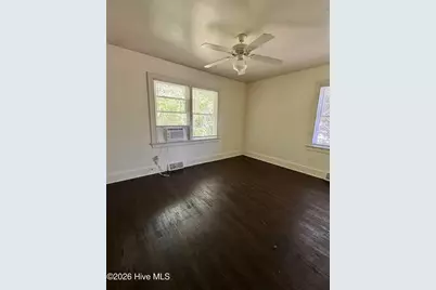 607 E 4th Street, Greenville, NC 27858 - Photo 9